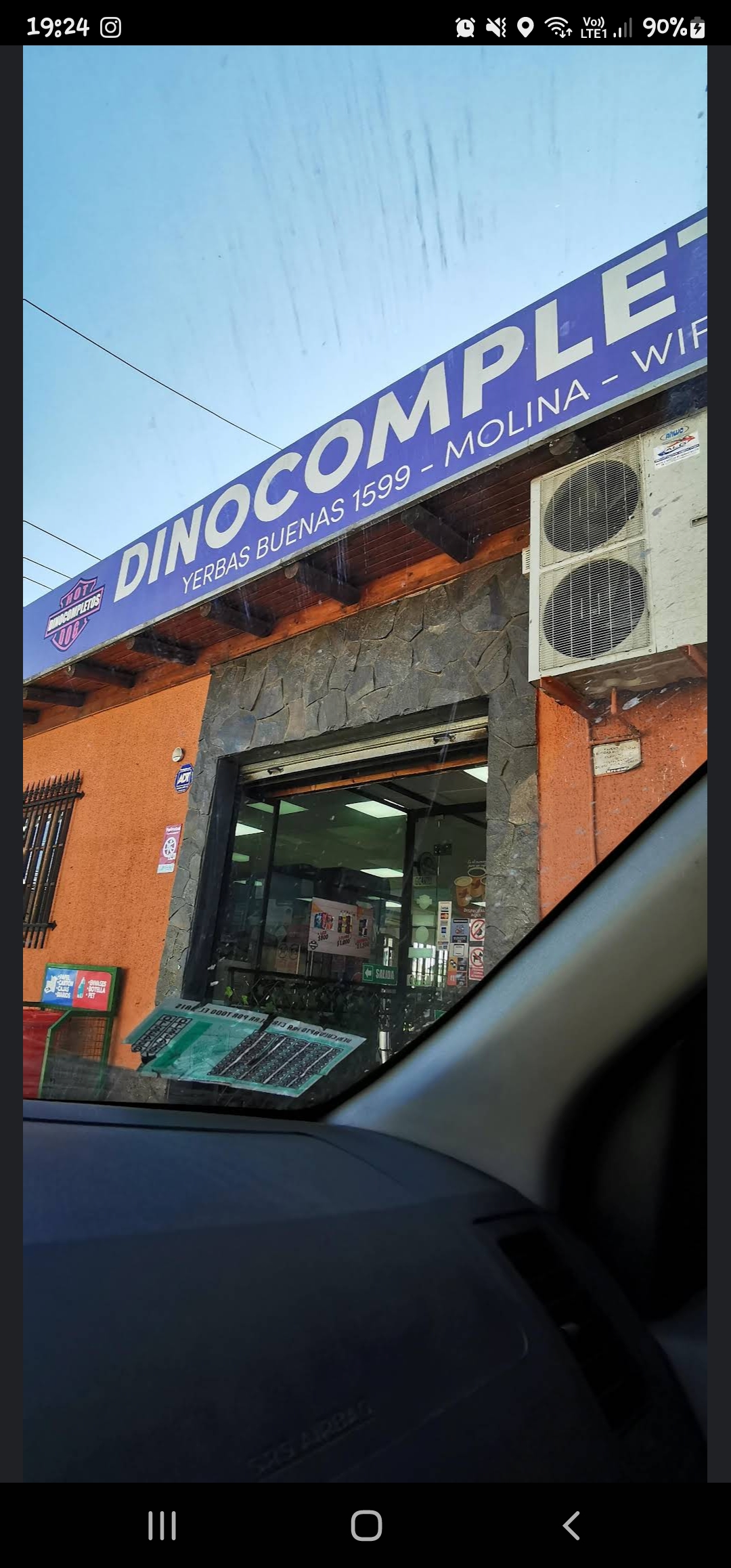 Dinocompletos